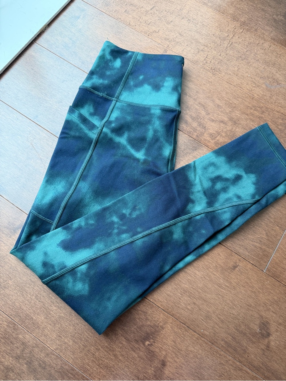 Victoria's Secret Teal and Navy Tie-Dye Leggings
